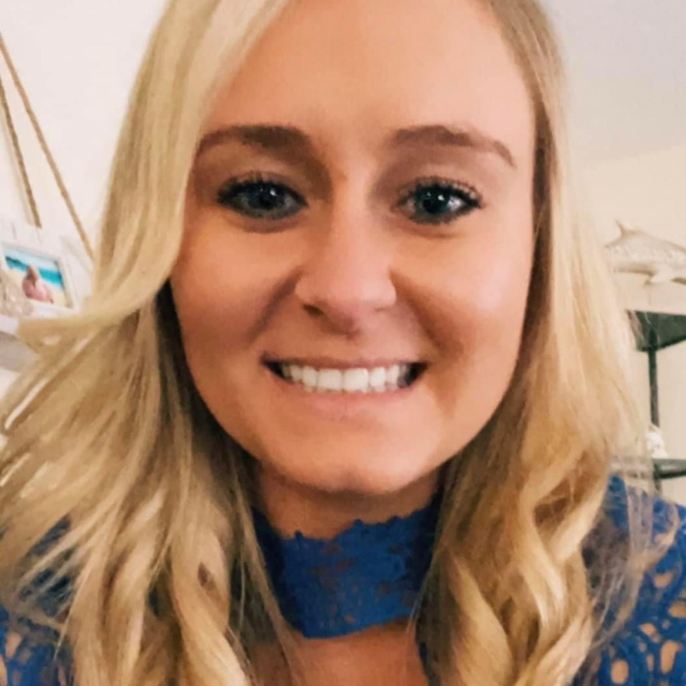 Meet your Posher, Angelika